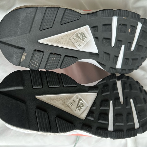 Nike Air Huarache Run Pure Platinum | SZ 9 - Picture 5 of 6